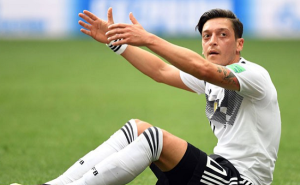 Ozil 1