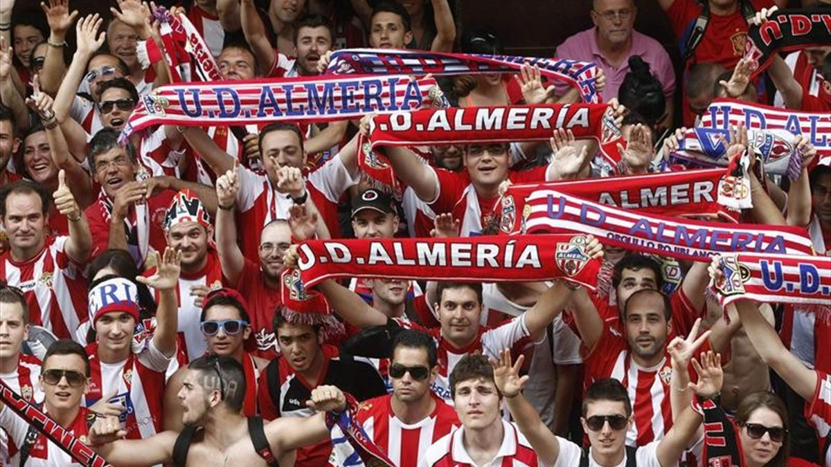 Tìm hiểu về câu lạc bộ Almeria - Đội bóng vùng vịnh mộng mơ 3 Almeria 2